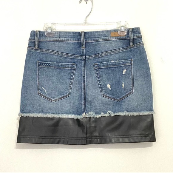 BLANK NYC Distressed Denim and Black Faux Leather Stretchy Mini Skirt Size: 27 - Picture 6 of 12